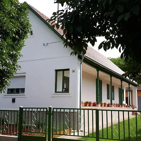 Jolanda Vendeghaz Szálka
