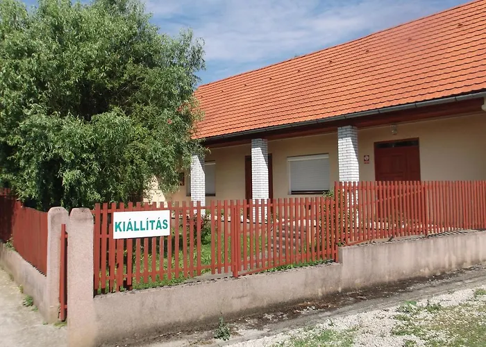 Jolanda Vendeghaz Vakantiehuis *